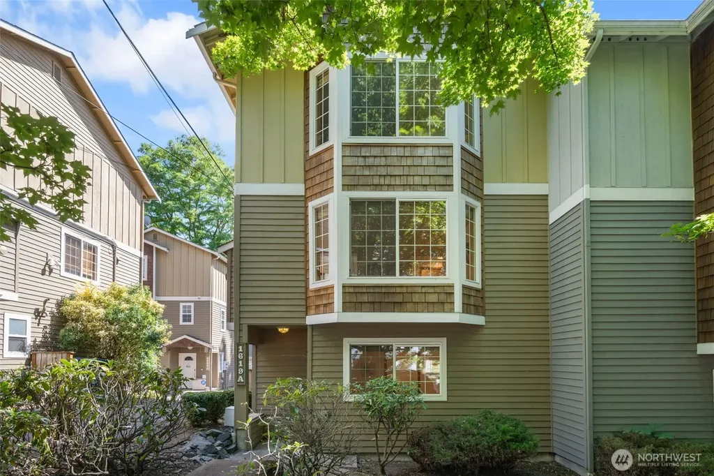 1619 S Weller Street Seattle WA 98144