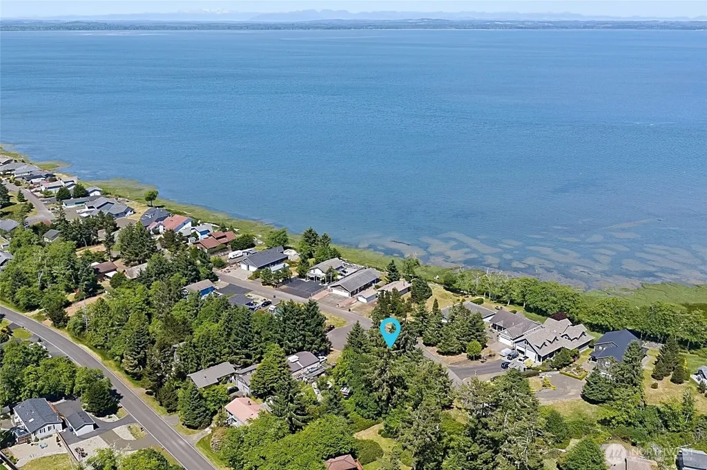 685 Chinook Avenue SE Ocean Shores WA 98569