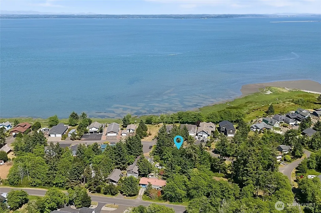 685 Chinook Avenue SE Ocean Shores WA 98569