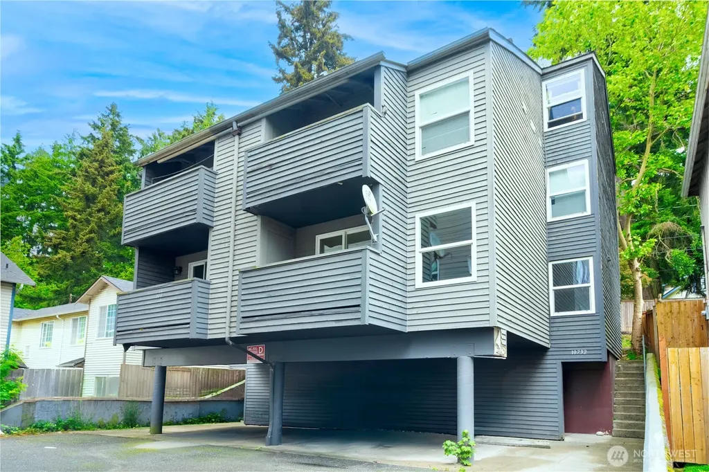 10732 Stone Avenue N Seattle WA 98133