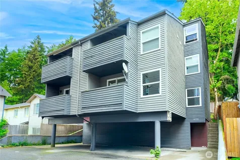 10732 Stone Avenue N Seattle WA 98133