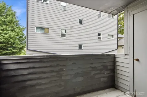 10732 Stone Avenue N Seattle WA 98133
