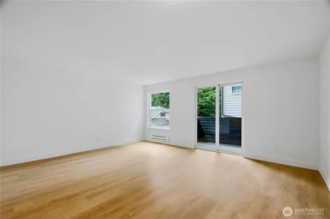 10732 Stone Avenue N Seattle WA 98133