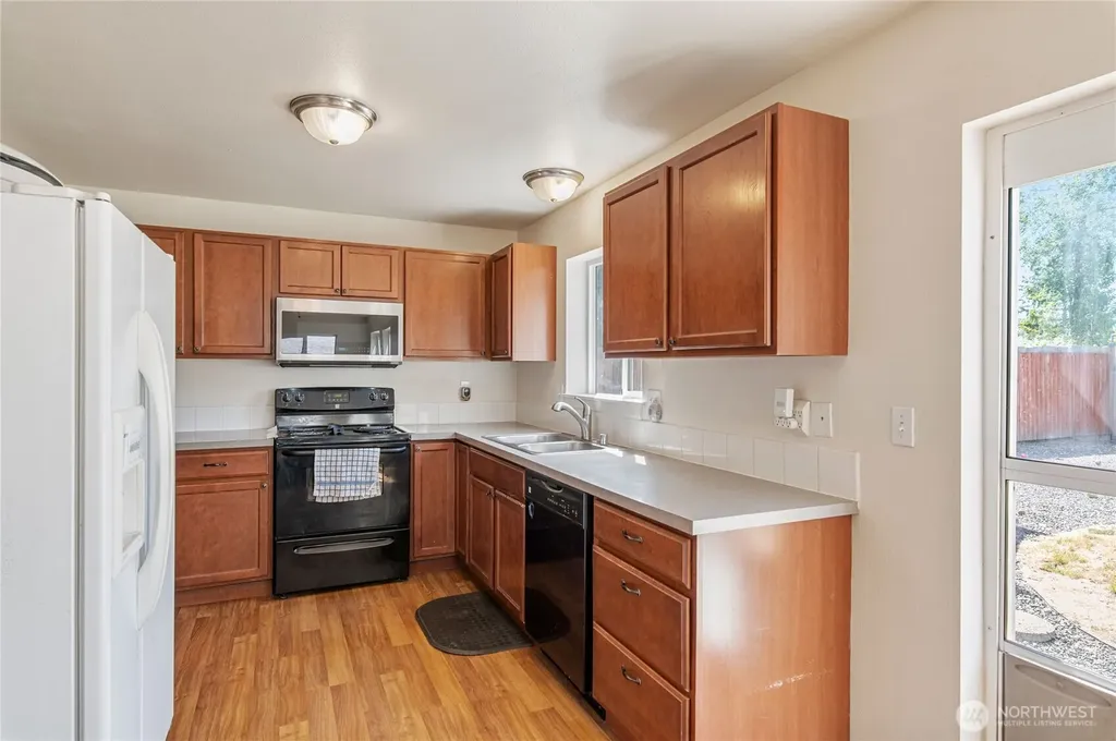 7838 Celtic Loop NW Silverdale WA 98383