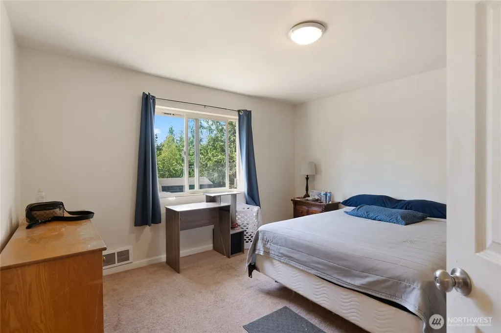 7838 Celtic Loop NW Silverdale WA 98383