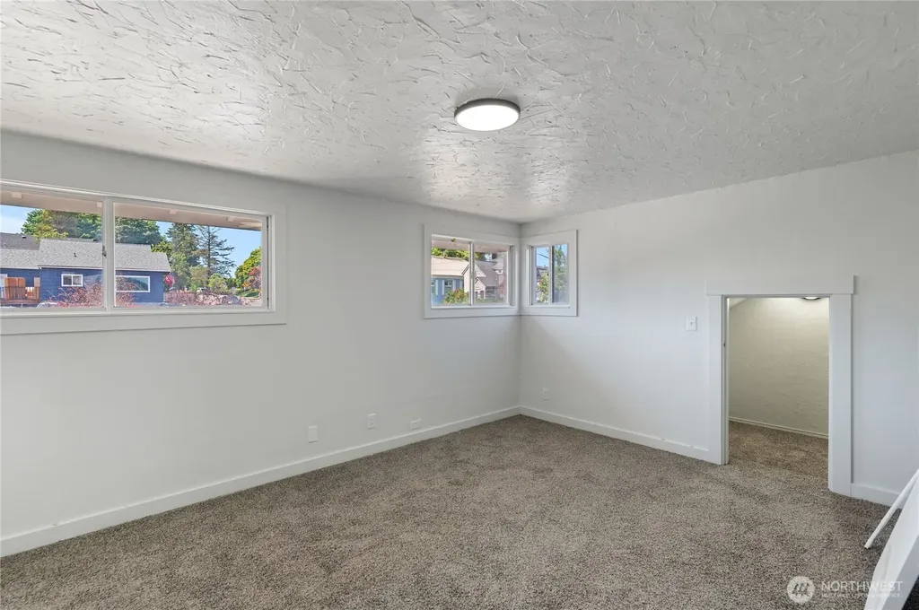 1231 4th Street Bremerton WA 98337