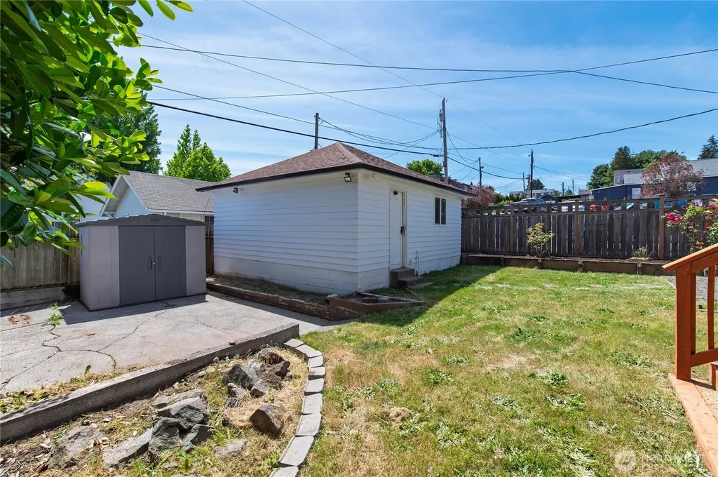 1231 4th Street Bremerton WA 98337