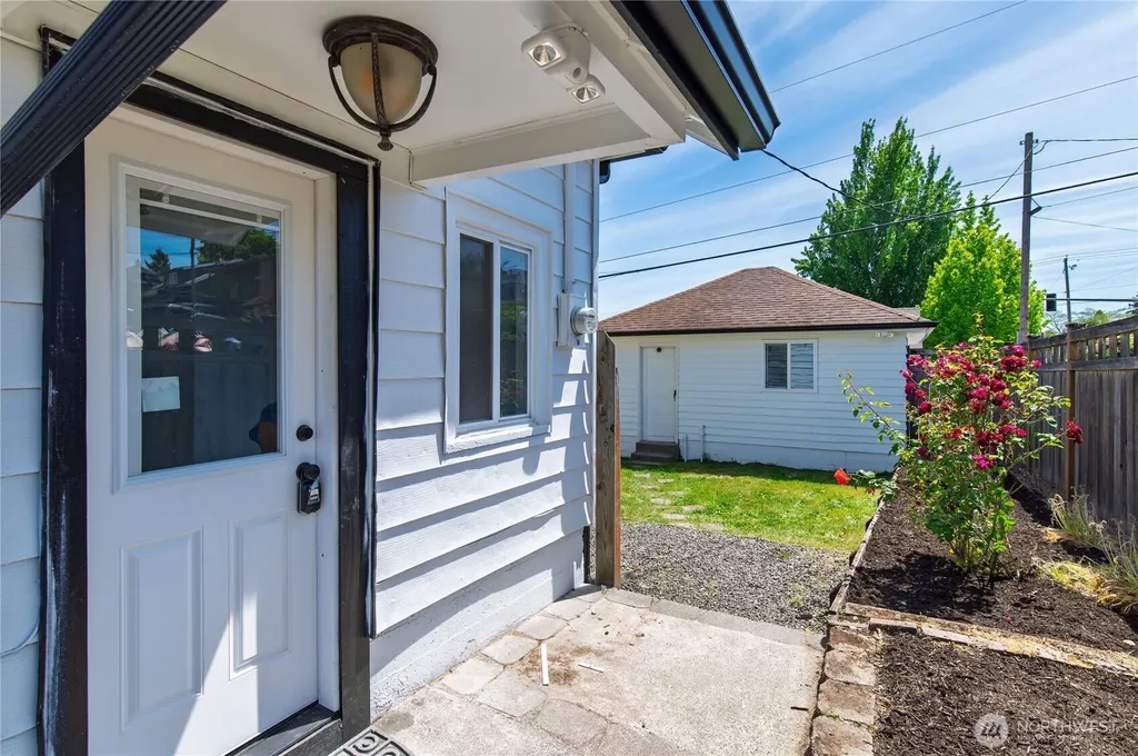 1231 4th Street Bremerton WA 98337