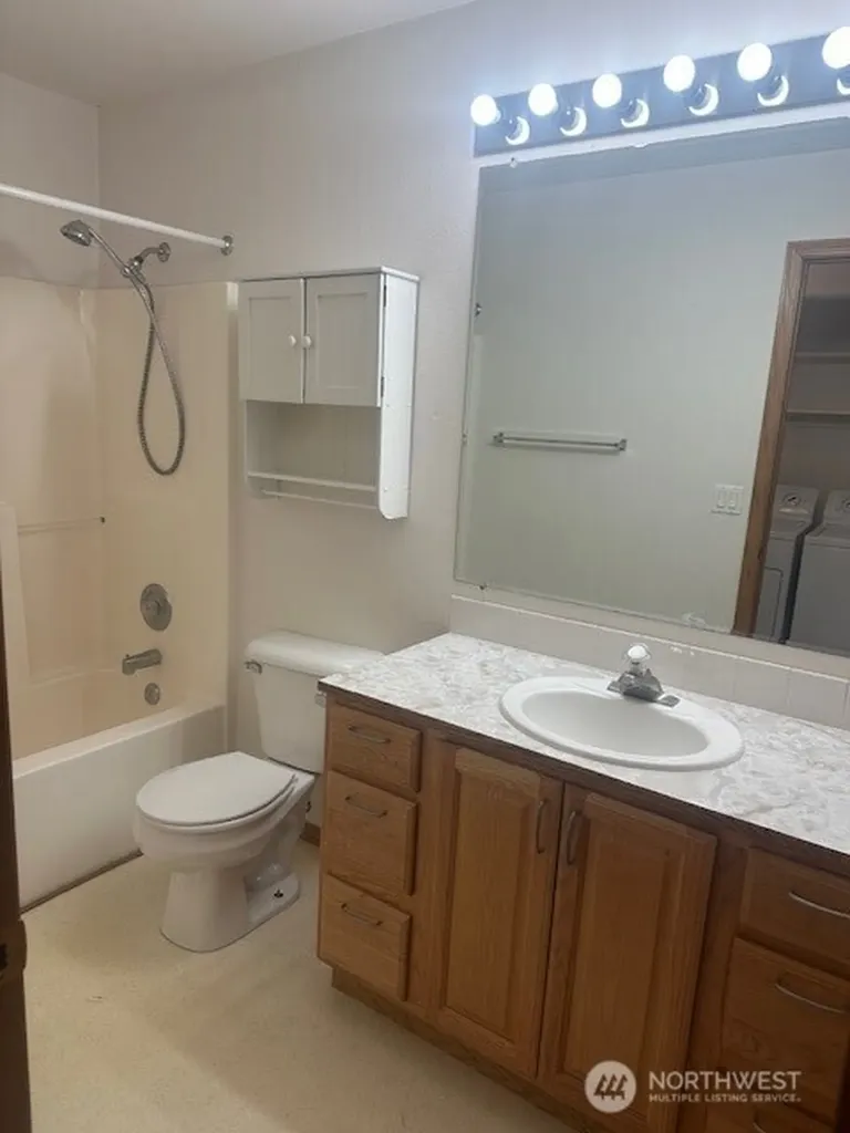 1300 W Marina Drive Moses Lake WA 98837