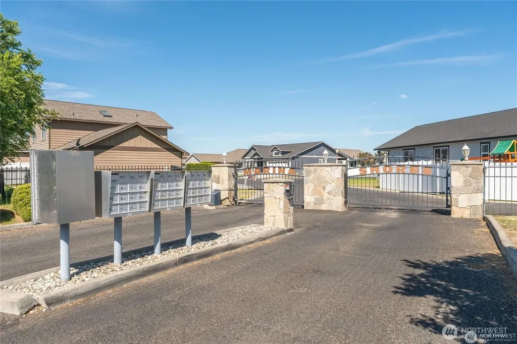 1300 W Marina Drive Moses Lake WA 98837