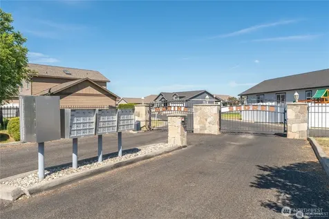 1300 W Marina Drive Moses Lake WA 98837