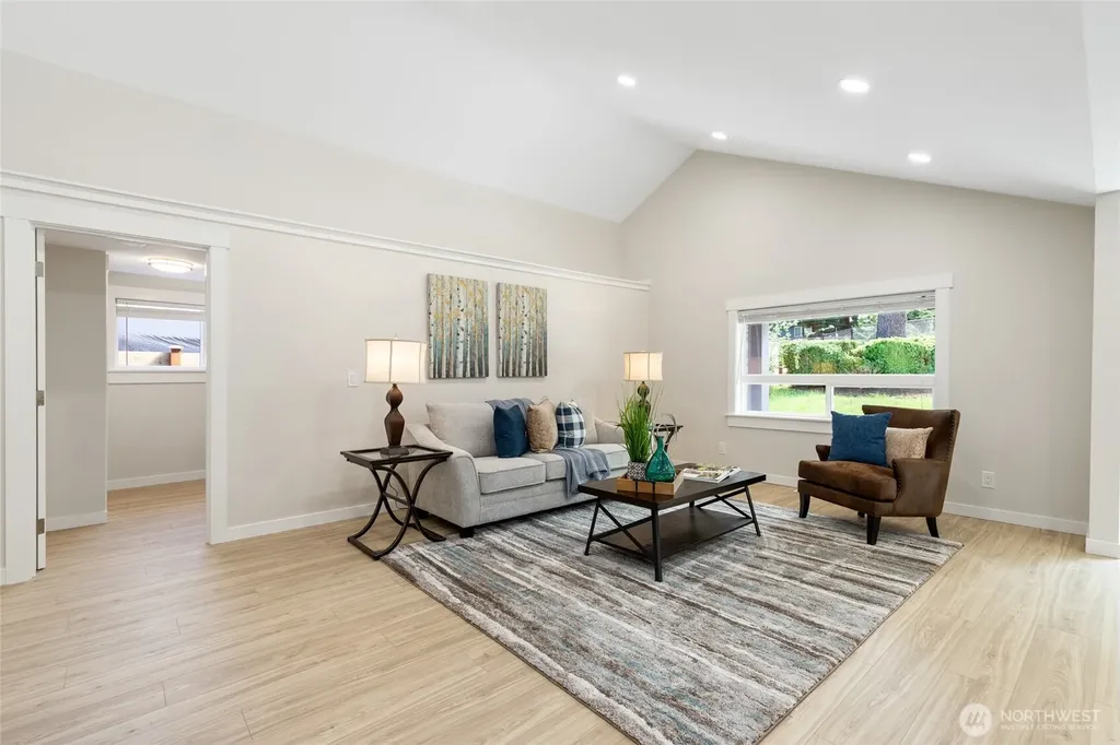 20103 75th Avenue NE Kenmore WA 98028