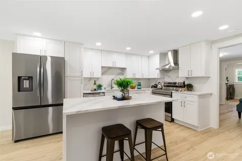 20103 75th Avenue NE Kenmore WA 98028