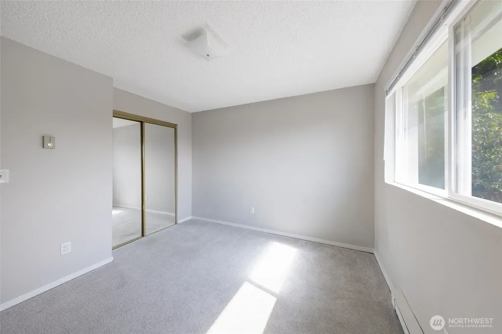 361 Earlington Avenue SW Renton WA 98057