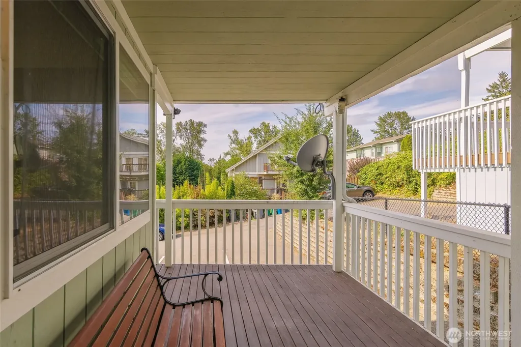 361 Earlington Avenue SW Renton WA 98057