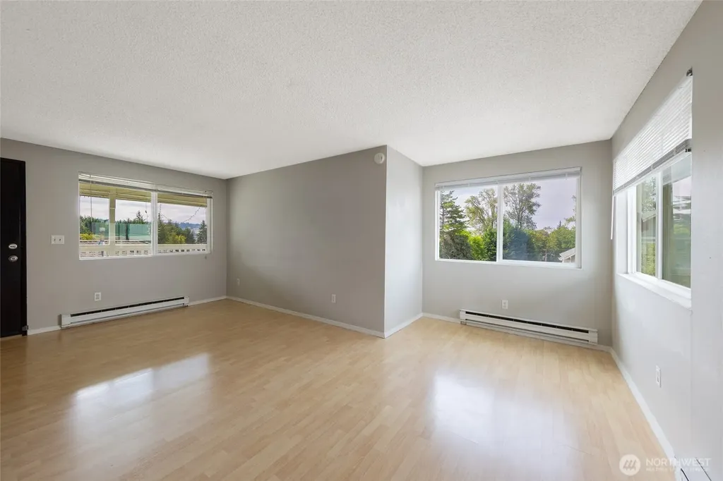 361 Earlington Avenue SW Renton WA 98057