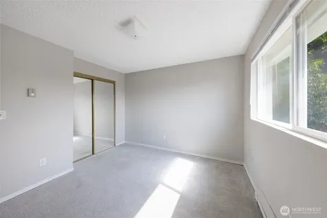 361 Earlington Avenue SW Renton WA 98057