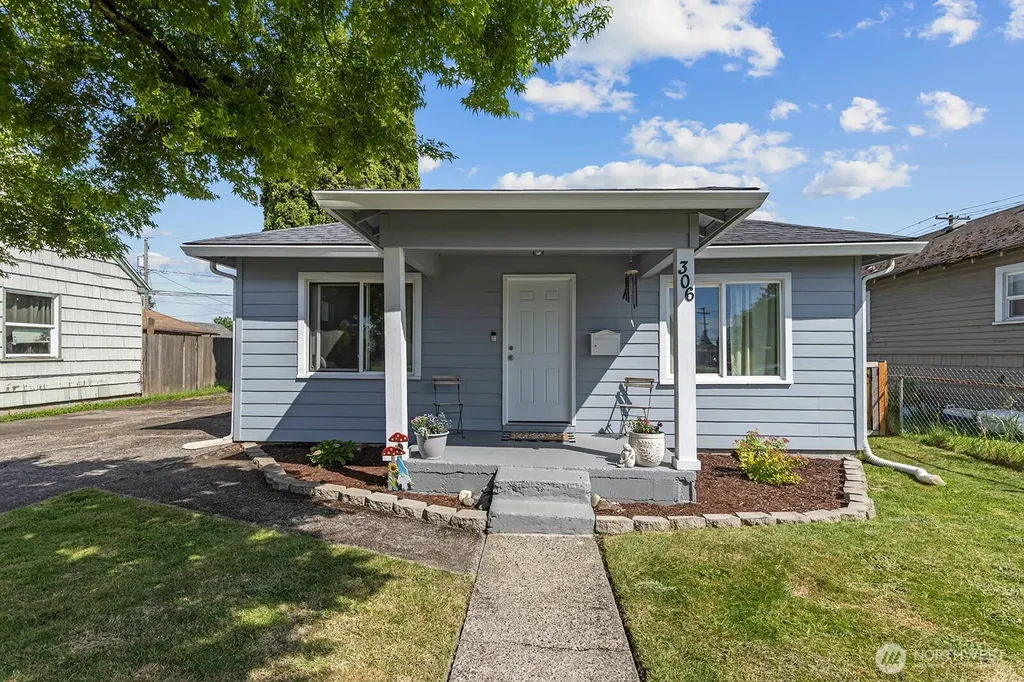 306 26th Avenue Longview WA 98632