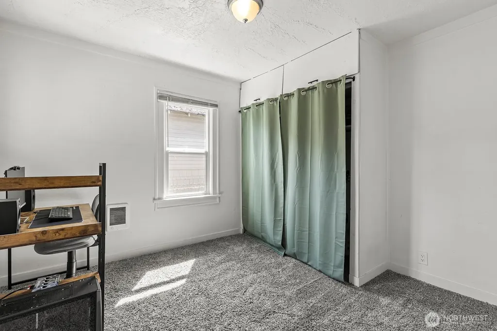 306 26th Avenue Longview WA 98632