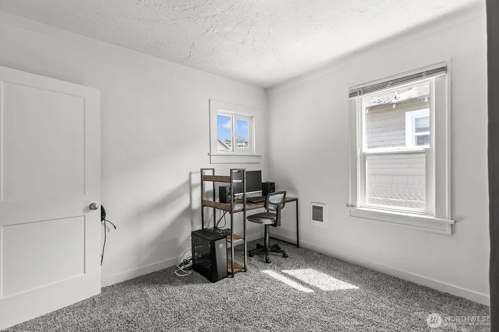 306 26th Avenue Longview WA 98632