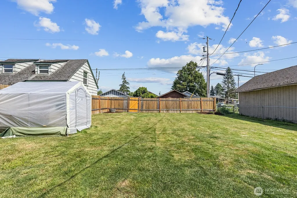 306 26th Avenue Longview WA 98632