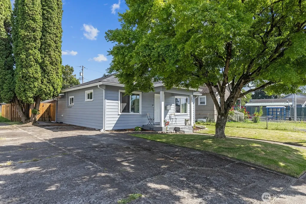 306 26th Avenue Longview WA 98632