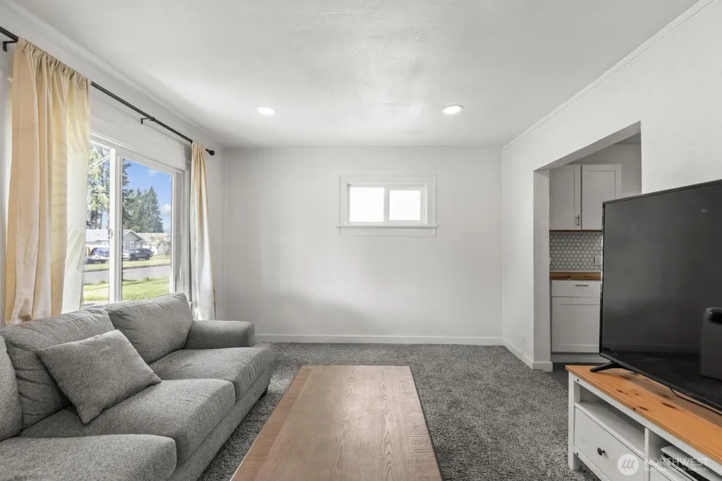 306 26th Avenue Longview WA 98632