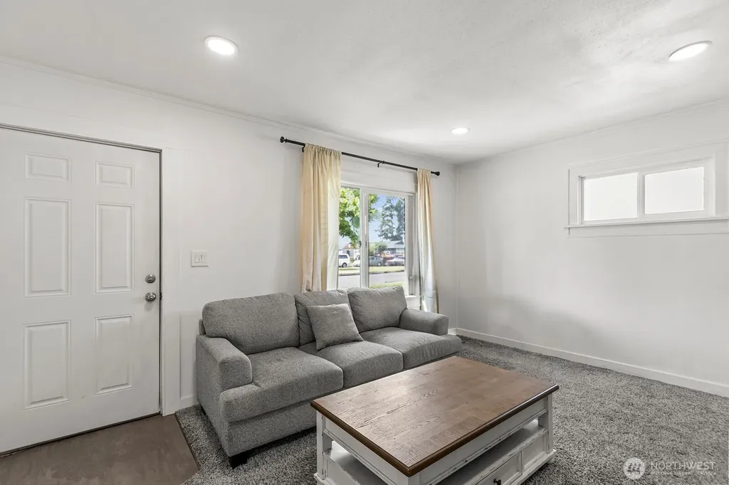 306 26th Avenue Longview WA 98632