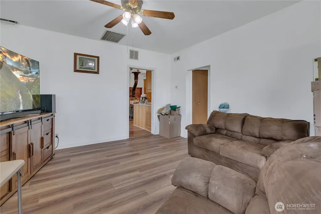 20804 SE 450th Street Enumclaw WA 98022