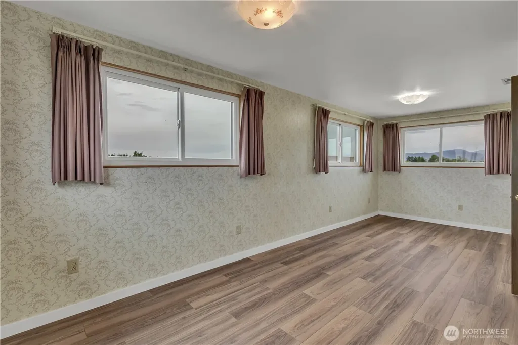 20804 SE 450th Street Enumclaw WA 98022