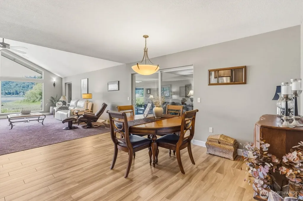 268 S Welcome Slough Road Cathlamet WA 98612