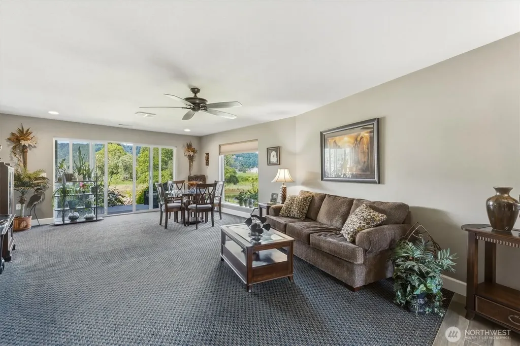 268 S Welcome Slough Road Cathlamet WA 98612