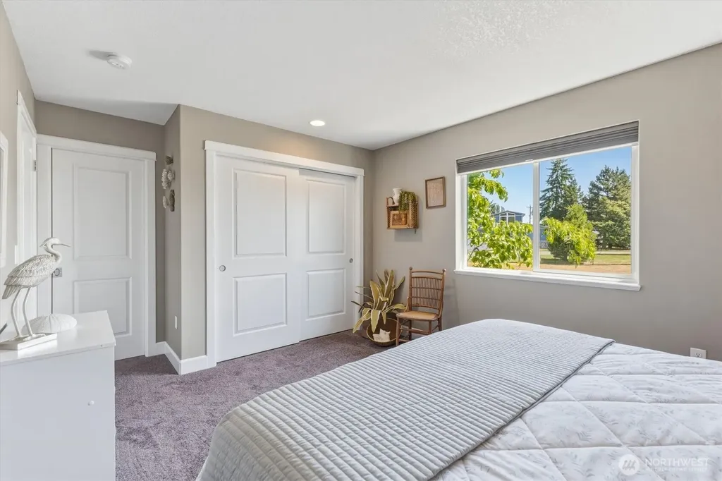 268 S Welcome Slough Road Cathlamet WA 98612