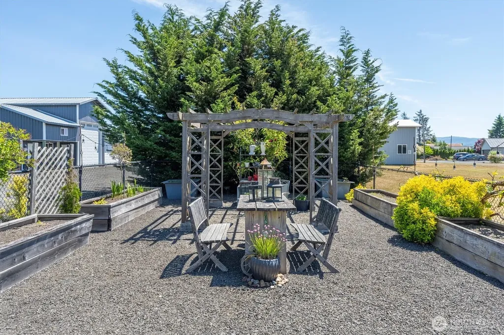 268 S Welcome Slough Road Cathlamet WA 98612