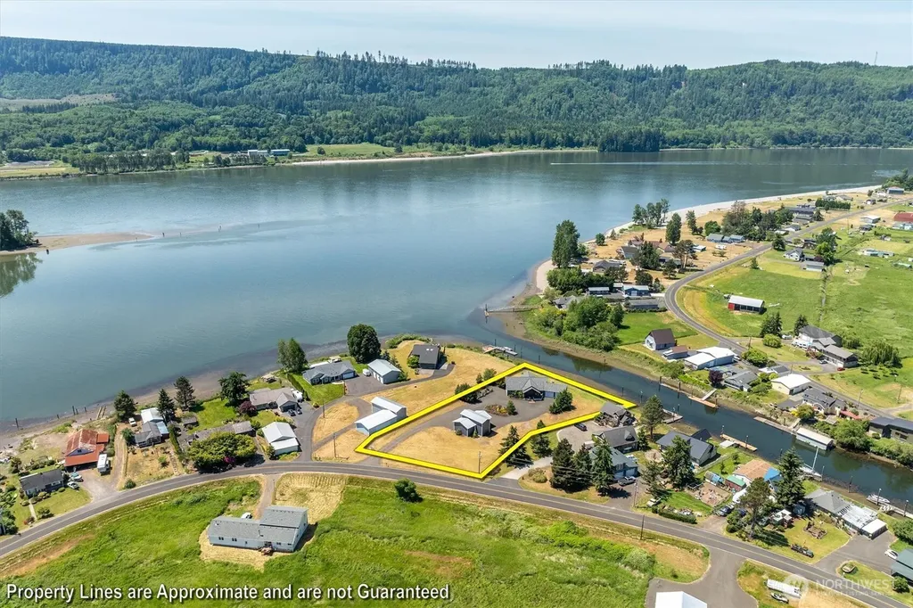268 S Welcome Slough Road Cathlamet WA 98612