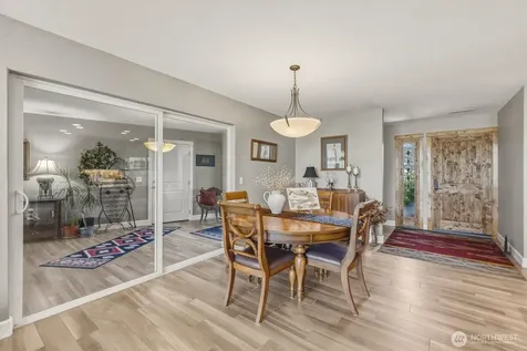 268 S Welcome Slough Road Cathlamet WA 98612