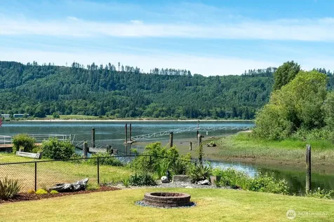 268 S Welcome Slough Road Cathlamet WA 98612