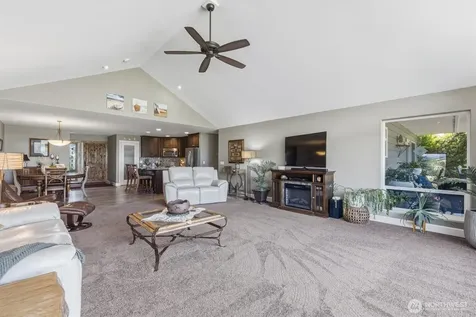 268 S Welcome Slough Road Cathlamet WA 98612