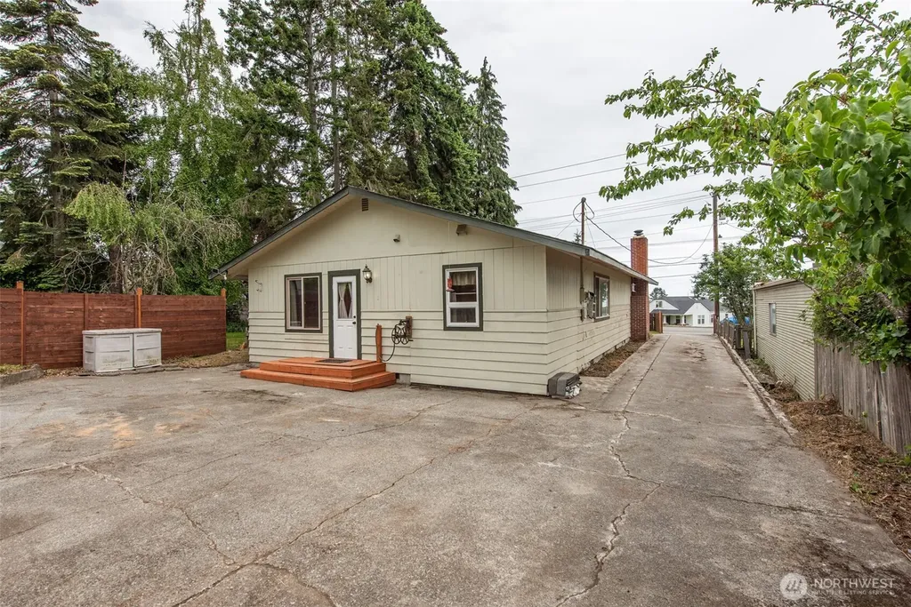 616 E Lauridsen Boulevard Port Angeles WA 98362