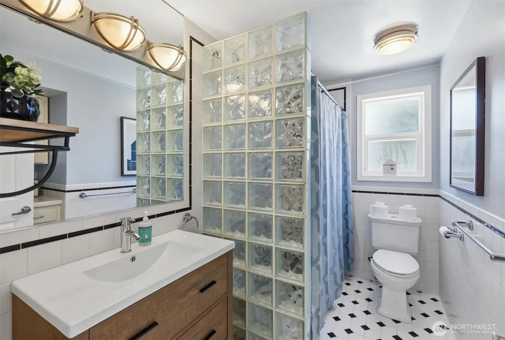 15305 47th Place W Lynnwood WA 98087