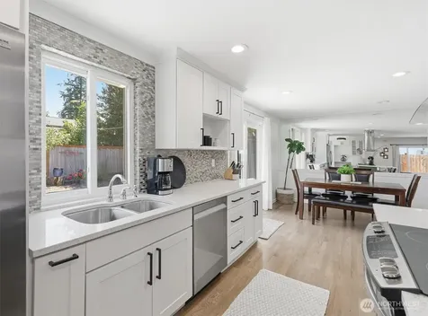 15305 47th Place W Lynnwood WA 98087