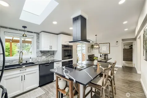 106 119th Street SE Everett WA 98208