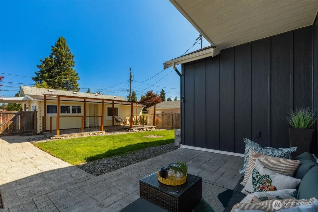 1025 S 59th Street Tacoma WA 98408