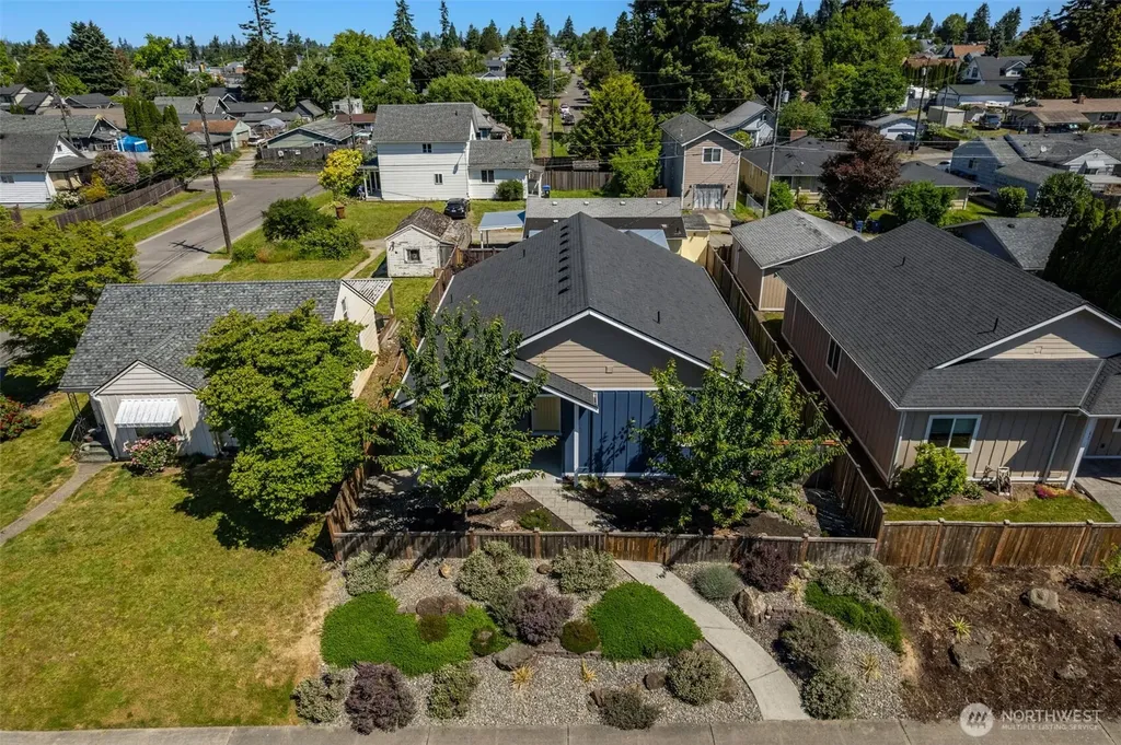 1025 S 59th Street Tacoma WA 98408