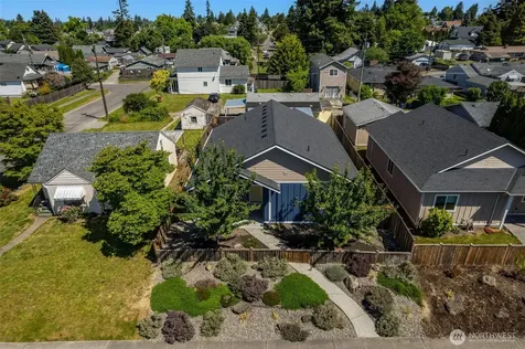 1025 S 59th Street Tacoma WA 98408
