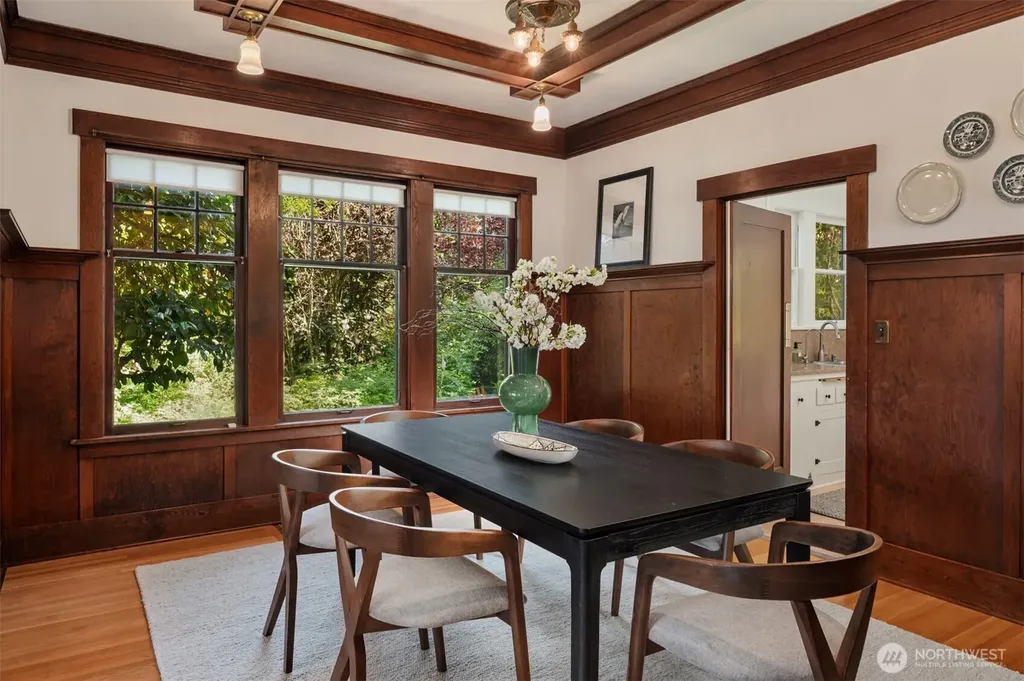 4055 SW Holgate Street Seattle WA 98116