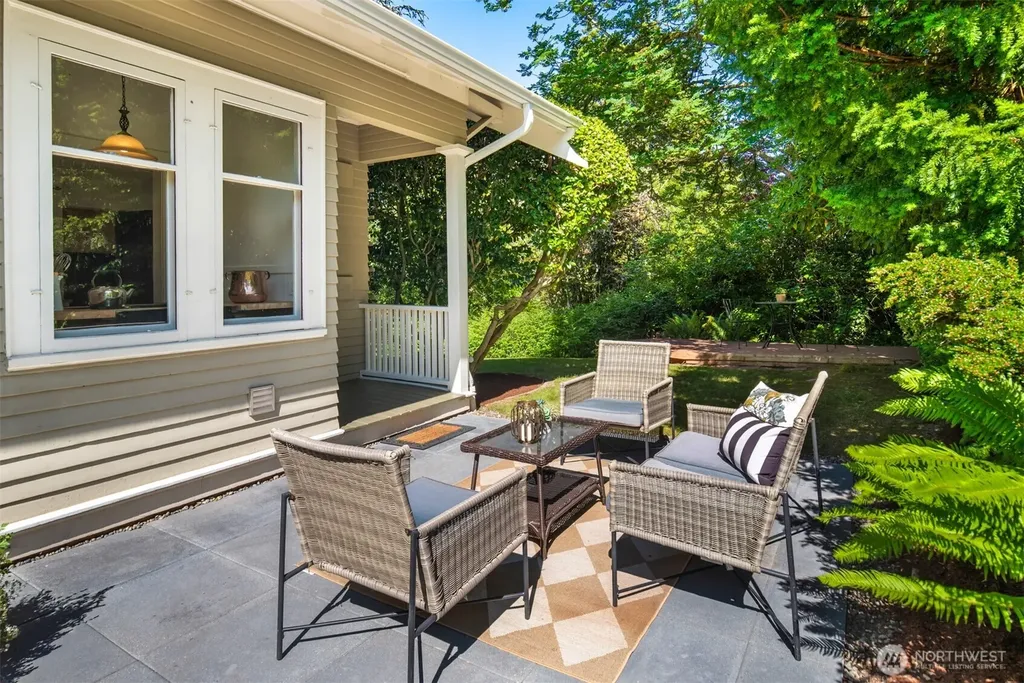 4055 SW Holgate Street Seattle WA 98116