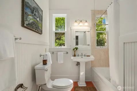 4055 SW Holgate Street Seattle WA 98116
