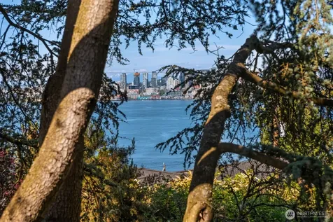 4055 SW Holgate Street Seattle WA 98116