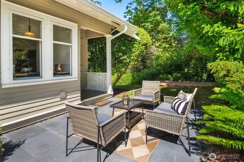 4055 SW Holgate Street Seattle WA 98116